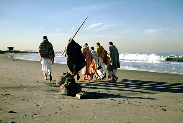 Srila Prabhupada walk alt